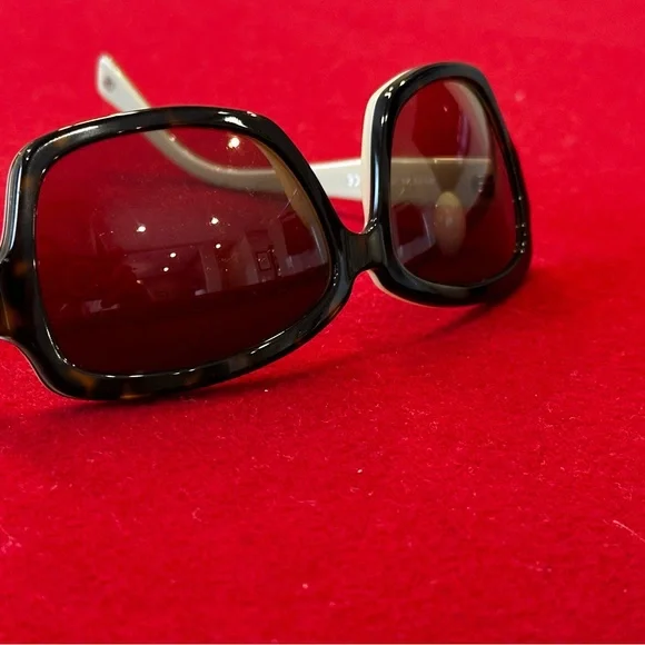 Chanel Sunglasses - Picture 7 of 10